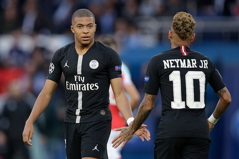 他在老特拉 他在老特拉