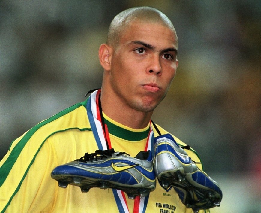 他帮助球队 他帮助球队